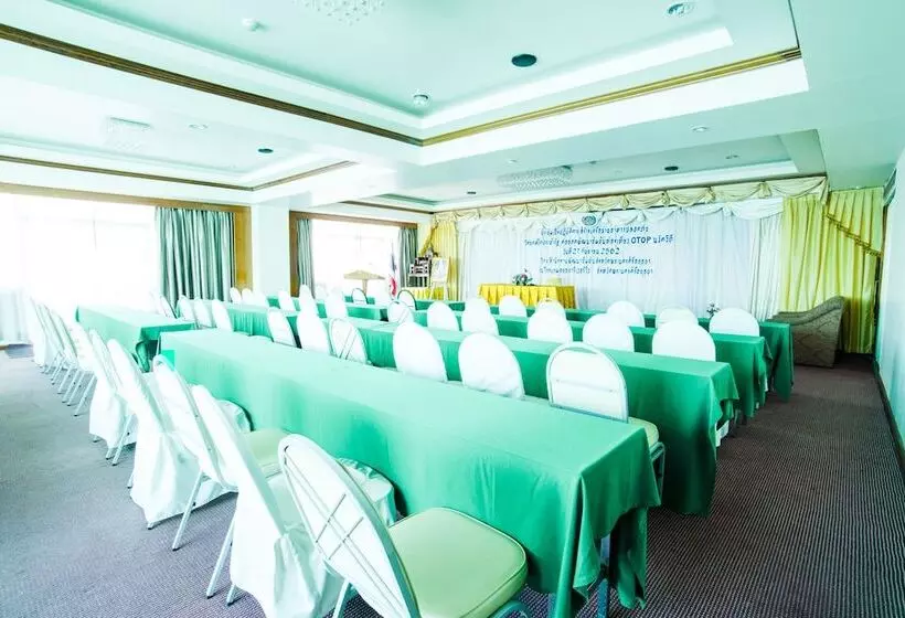 酒店 Ayutthaya River View