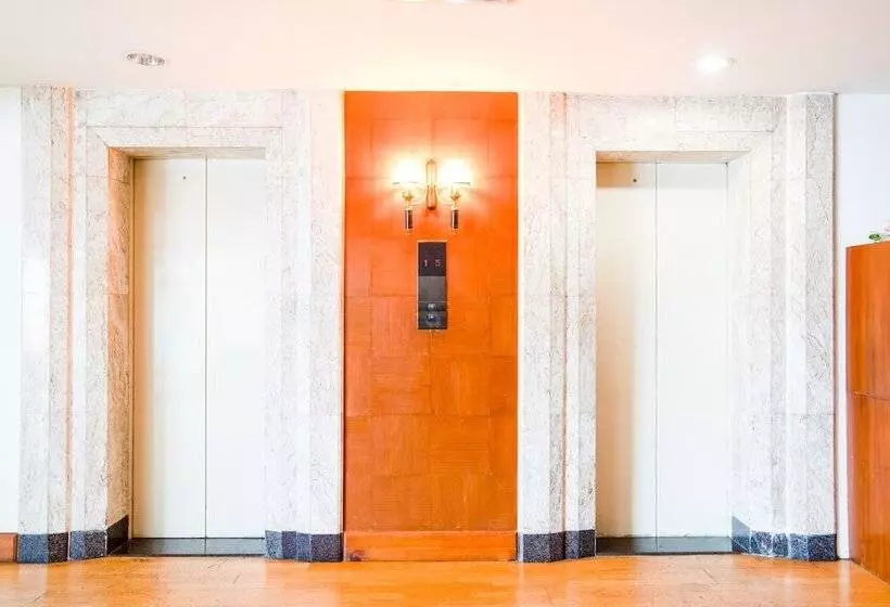 酒店 Ayutthaya River View