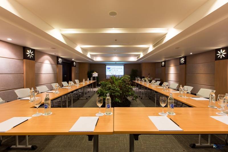 Hotel Deevana Plaza Phuket Sha Extra Plus