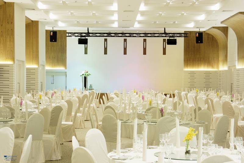 Hotel Deevana Plaza Phuket Sha Extra Plus