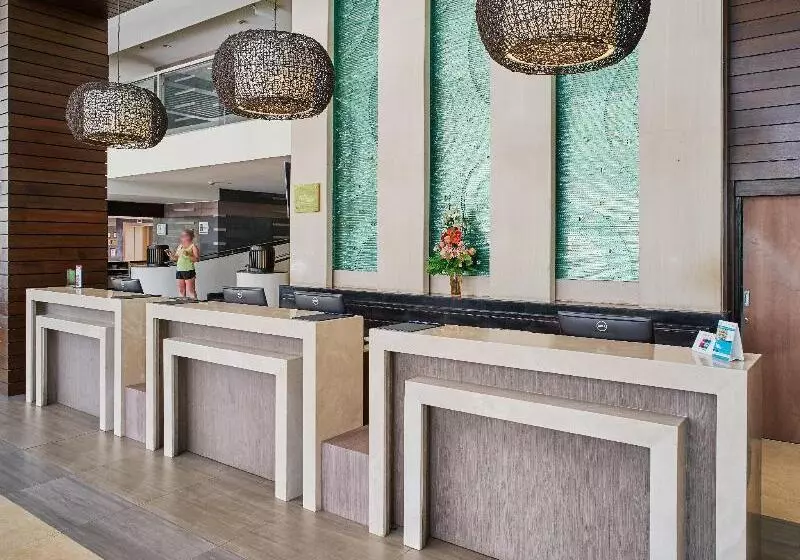 בית מלון כפרי Deevana Plaza Phuket   Sha Extra Plus