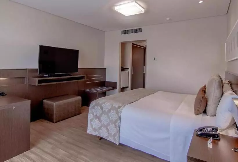 Отель Deville Prime Porto Alegre