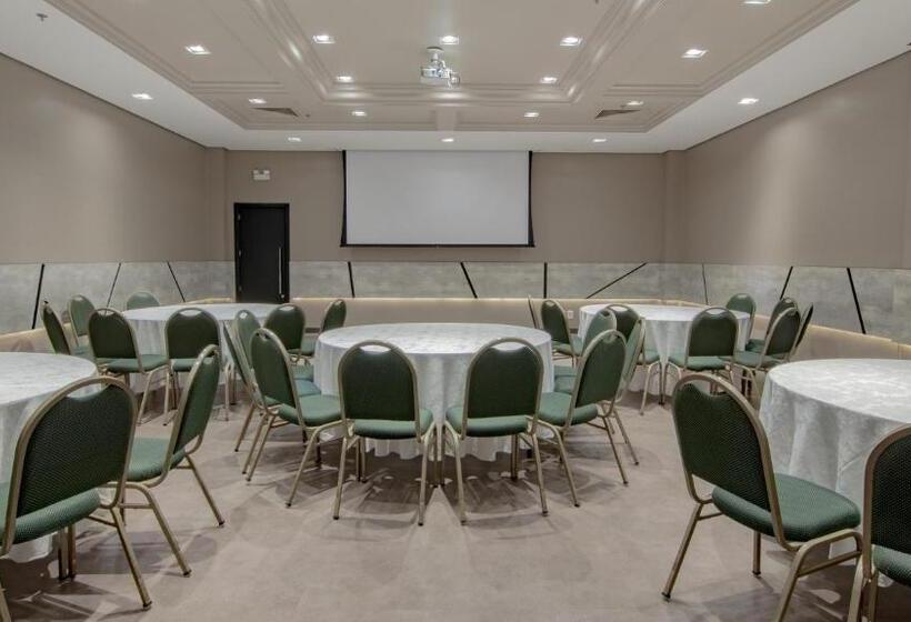 هتل Deville Prime Porto Alegre