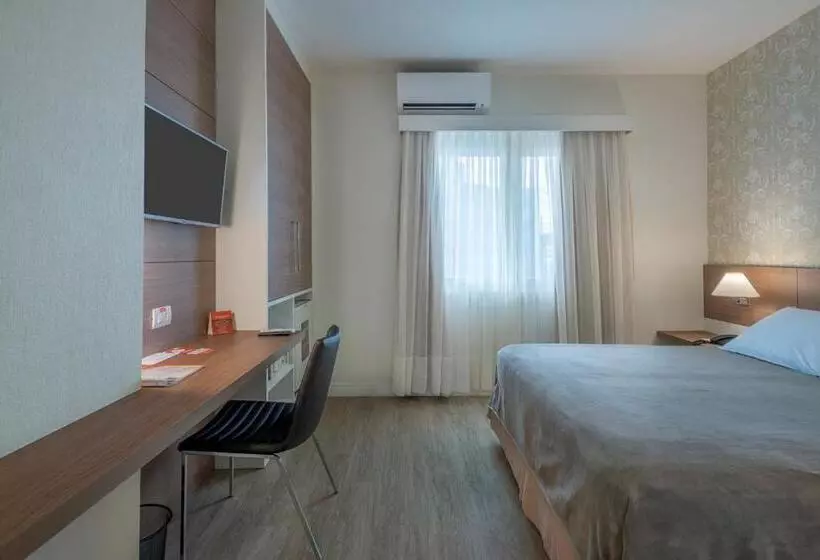 호텔 Glória Blumenau