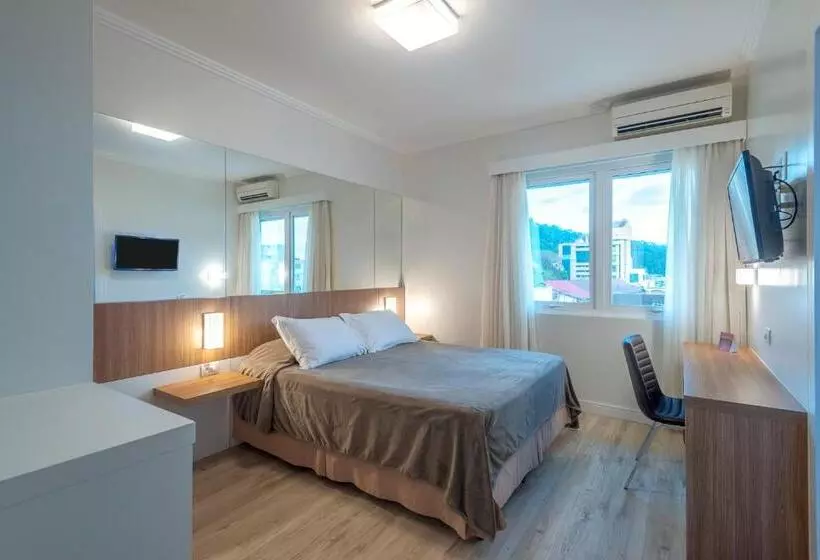 호텔 Glória Blumenau