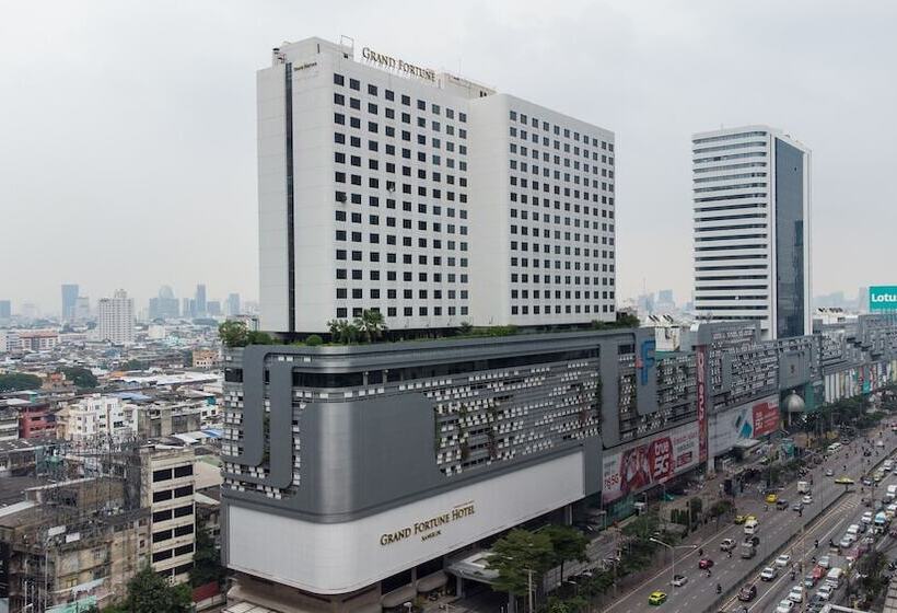 هتل Avani Ratchada Bangkok