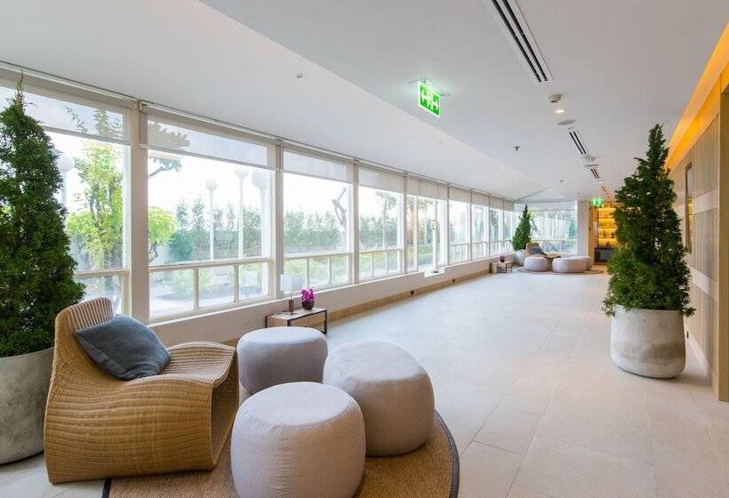 هتل Avani Ratchada Bangkok