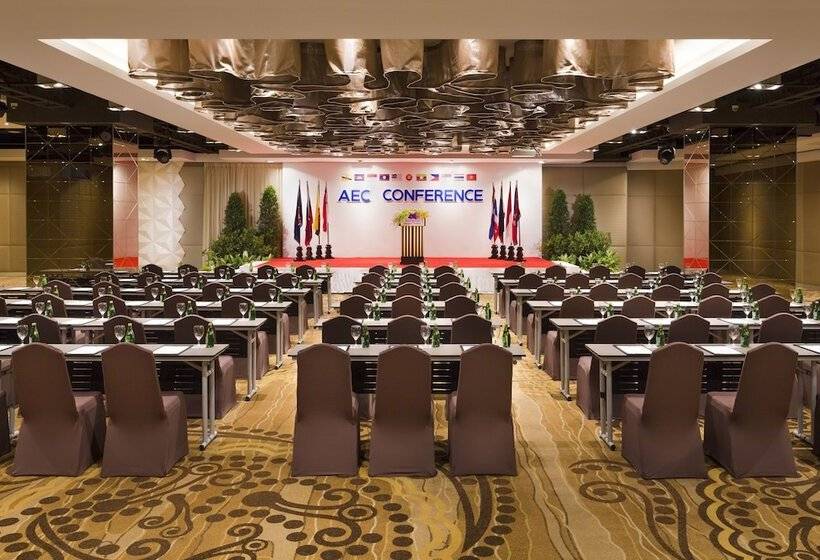 هتل Avani Ratchada Bangkok