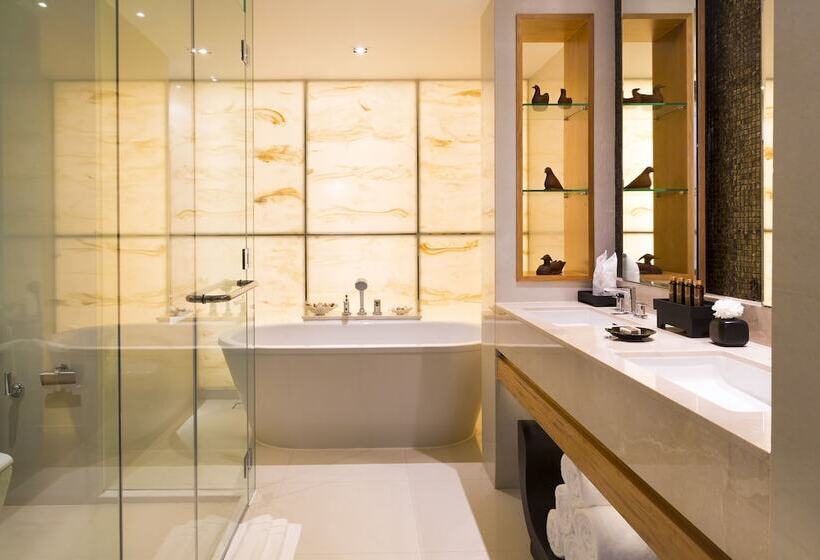 هتل Avani Ratchada Bangkok