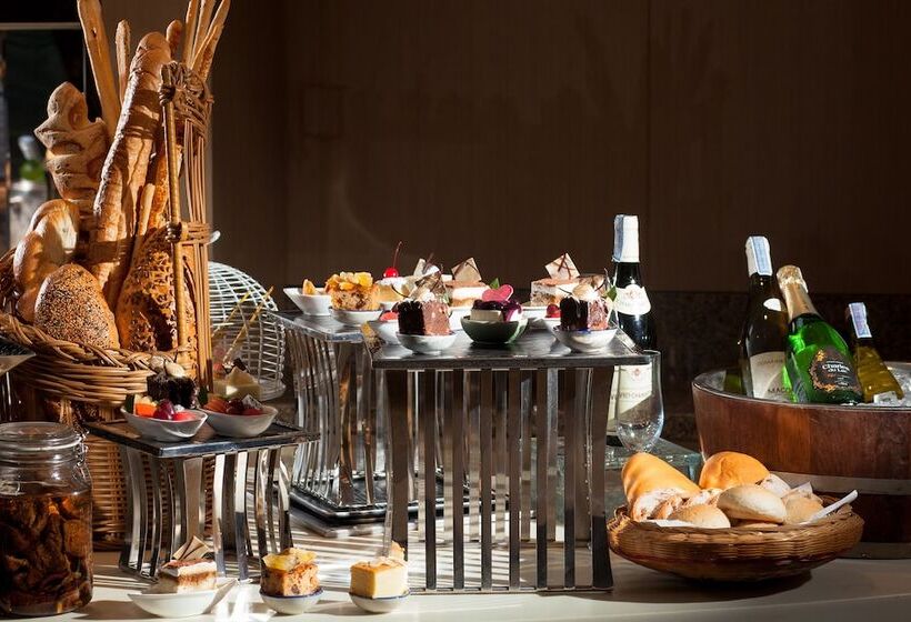 هتل Avani Ratchada Bangkok