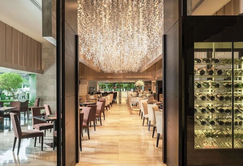 هتل Avani Ratchada Bangkok