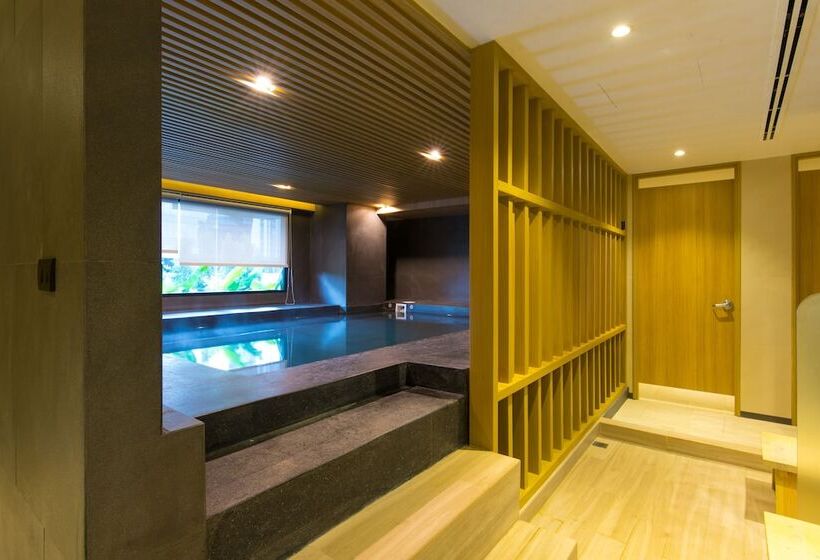 هتل Avani Ratchada Bangkok