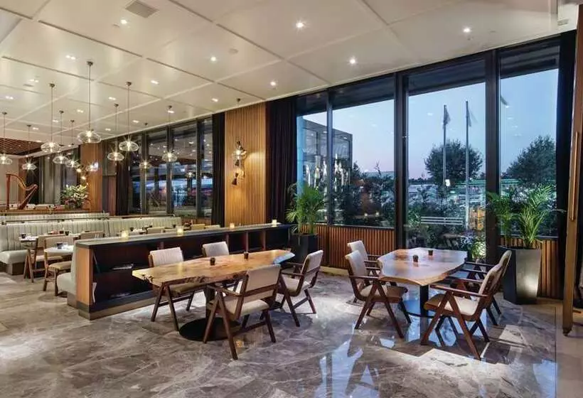 ホテル Hilton Istanbul Maslak