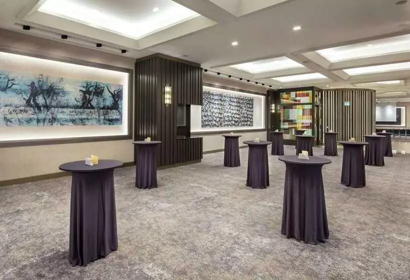 ホテル Hilton Istanbul Maslak