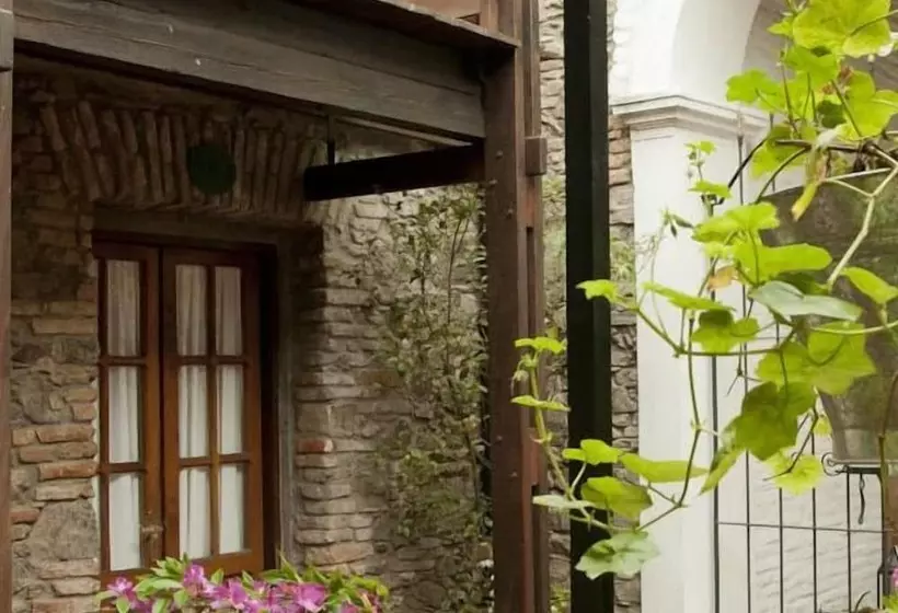 בית מלון כפרי La Mision