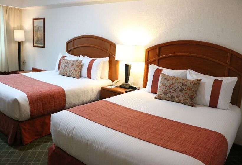 Отель Mision Pachuca