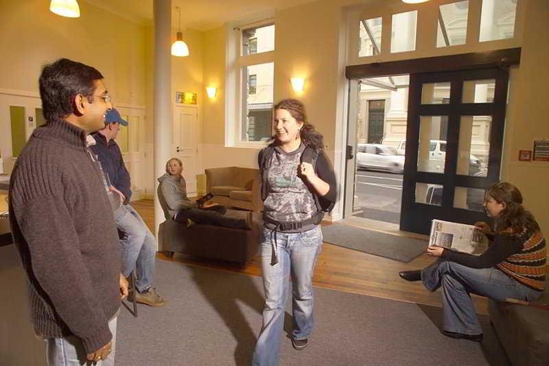 Отель Nomads Capital Backpackers  Wellington