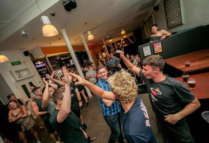 בית מלון כפרי Nomads Capital Backpackers Wellington