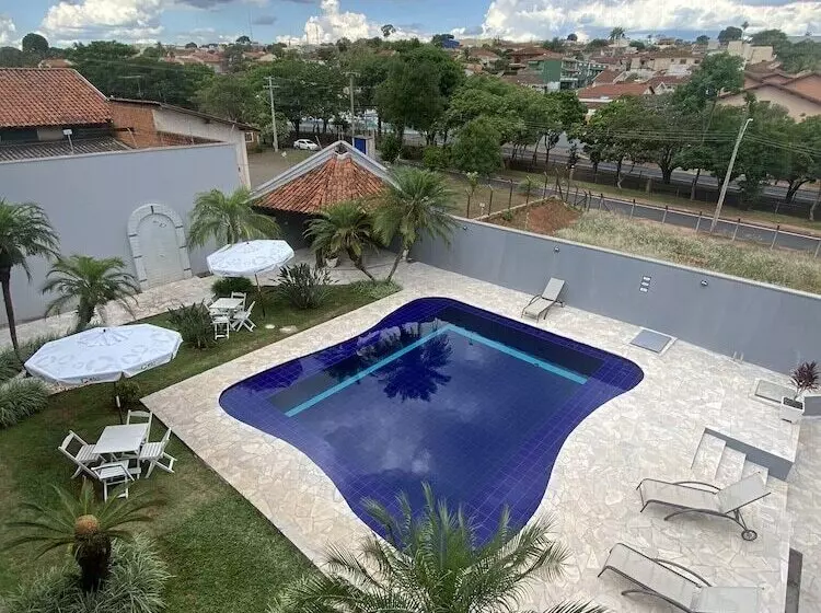 호텔 Pousada Dona Emilia