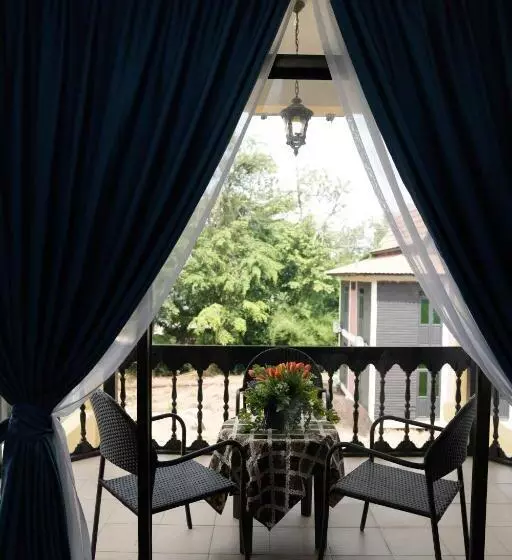 Hotel Putera Island Resort