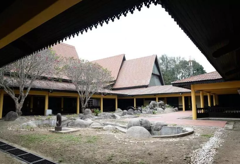 Hotel Putera Island Resort