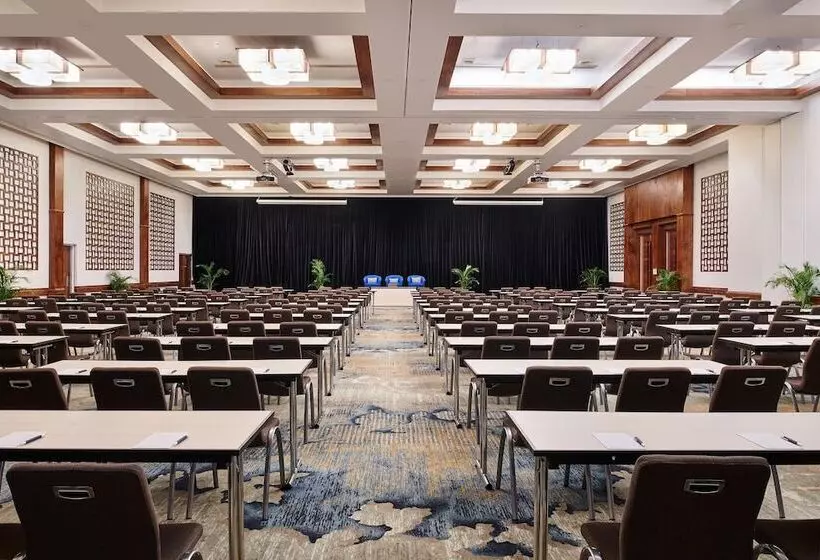 호텔 Sheraton Fiji Golf & Beach Resort