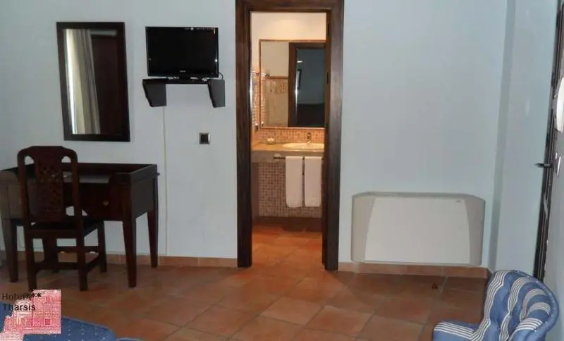 Otel Tharsis