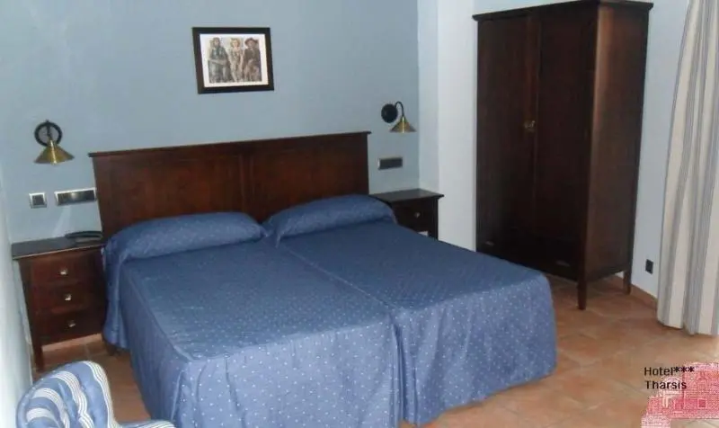 Otel Tharsis