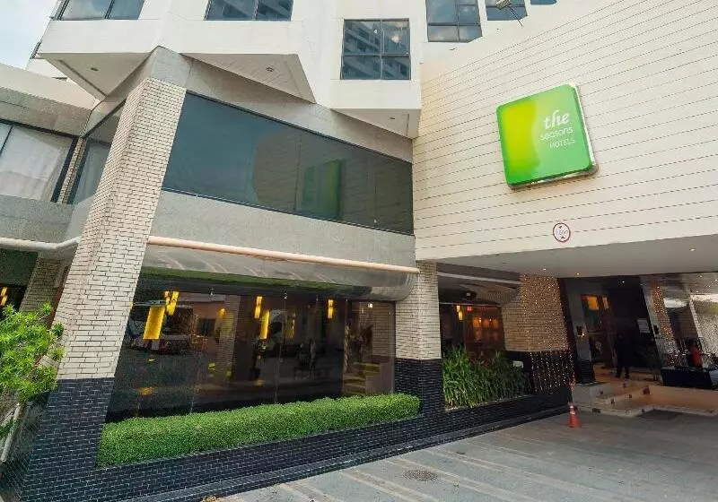 Отель The Seasons Pattaya   Sha Plus Certified