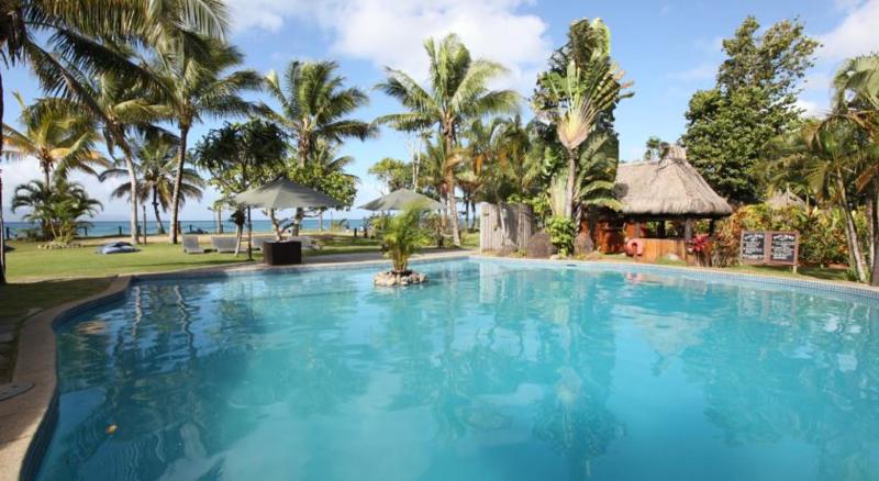 فندق Uprising Beach Resort