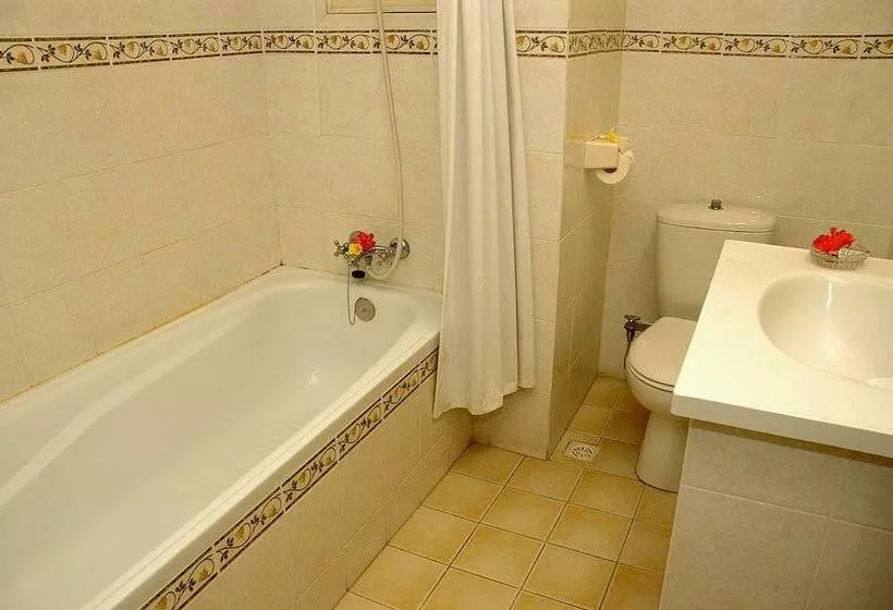 호텔 Ammara Legian By Vilarisi