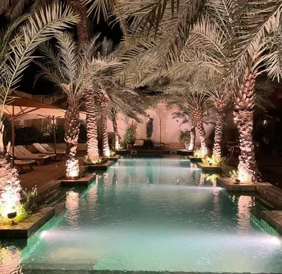 تختخواب و صبحانه Dar Tozeur