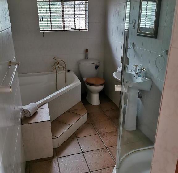 ベッドアンドブレックファースト La Rochelle Guesthouse