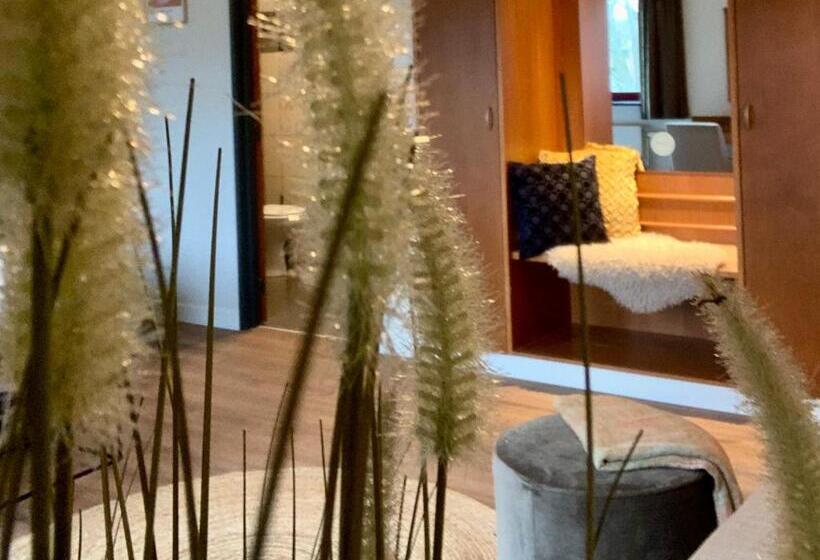 ホテル Guesthouse De Wissen