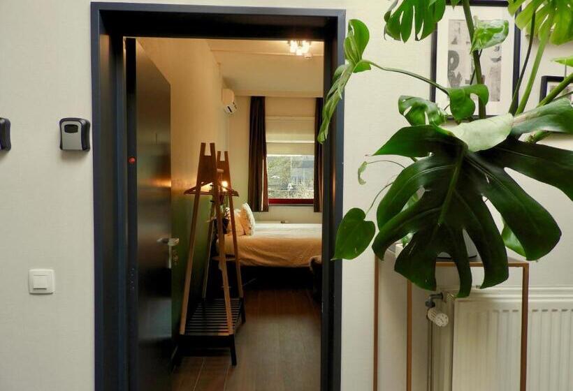 ホテル Guesthouse De Wissen