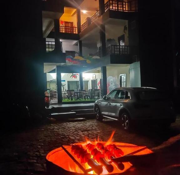 בית מלון כפרי Hill Breeze