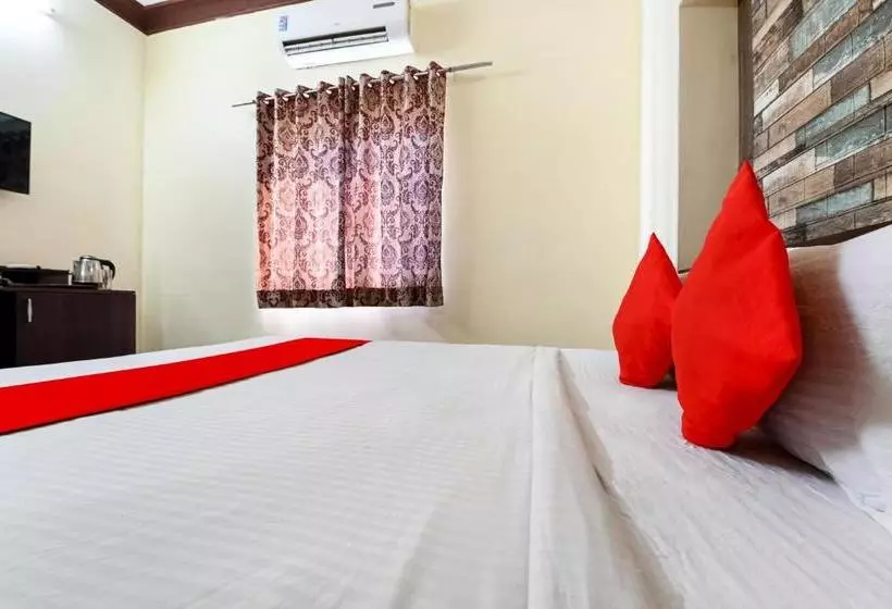 هتل Oyo 77903 Utsav