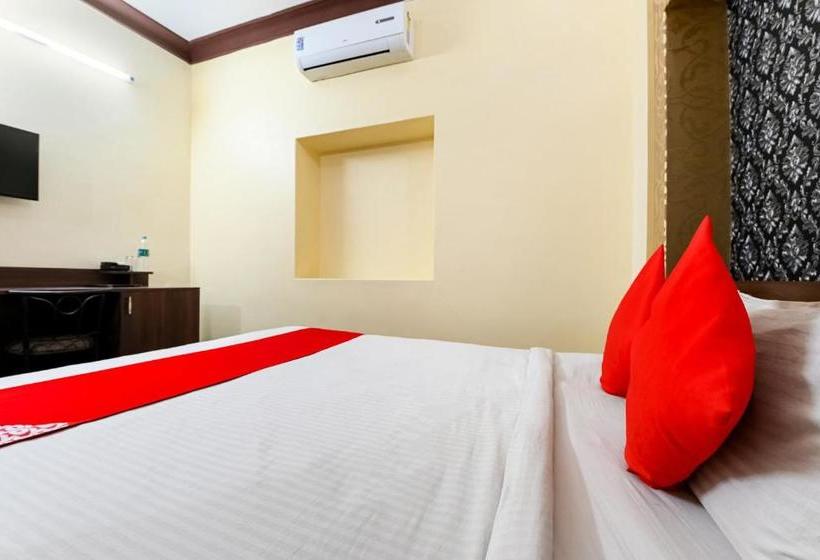 호텔 Oyo 77903 Utsav