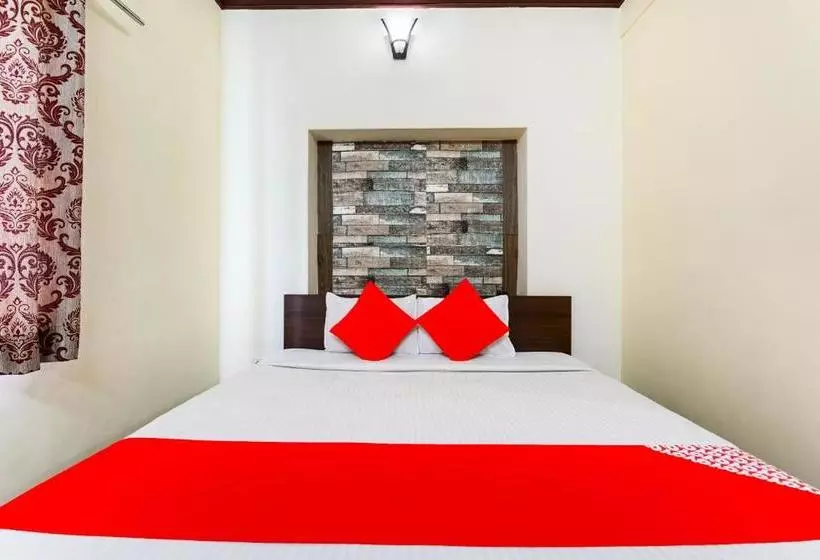 هتل Oyo 77903 Utsav