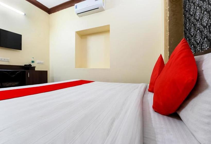 호텔 Oyo 77903 Utsav