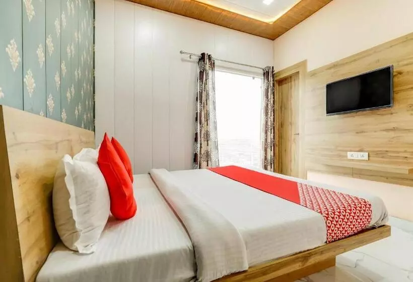 Hotelli Oyo 77970  Sangam