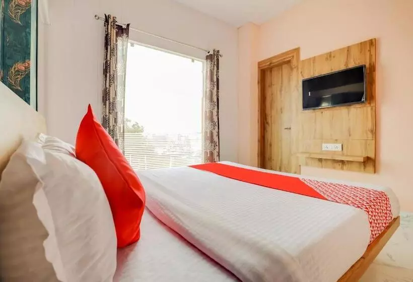 Hotelli Oyo 77970  Sangam