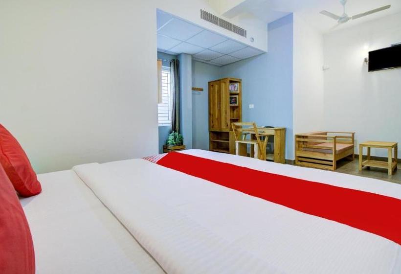 בית מלון כפרי Oyo 78010 Beach Residency