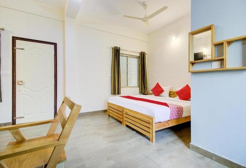 בית מלון כפרי Oyo 78010 Beach Residency