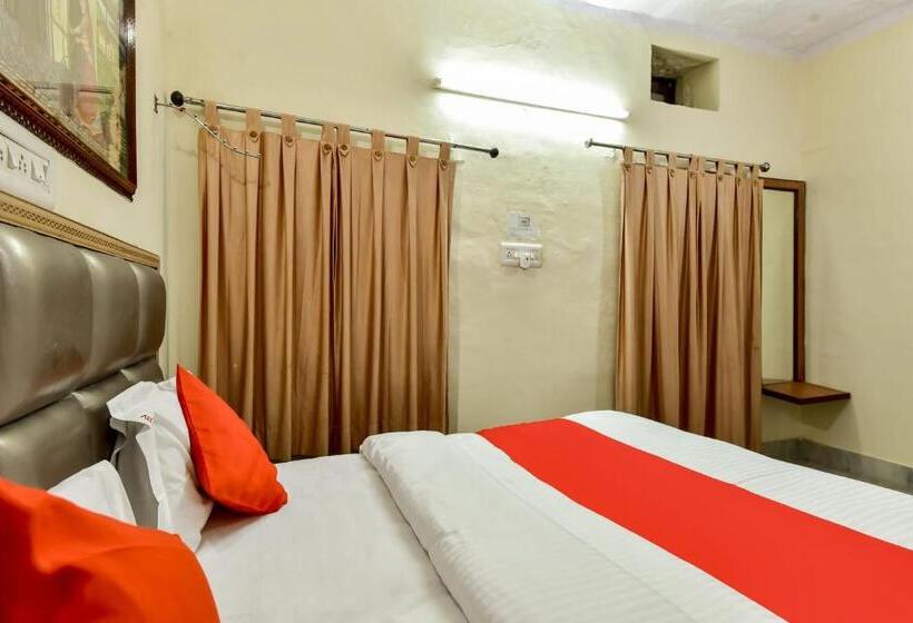 Отель Oyo 78458 Dev Villas Guest House