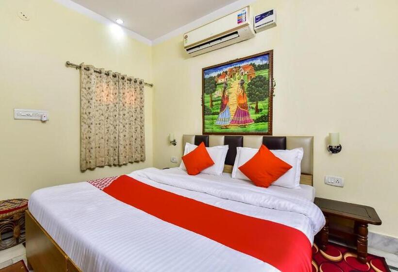 Отель Oyo 78458 Dev Villas Guest House