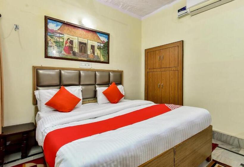 Отель Oyo 78458 Dev Villas Guest House