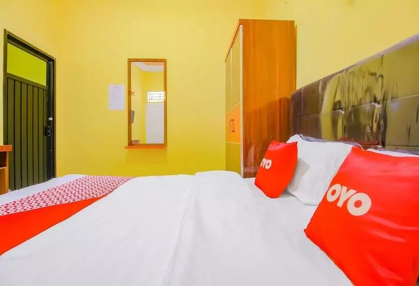 ホテル Oyo 90216 Kost Sanny