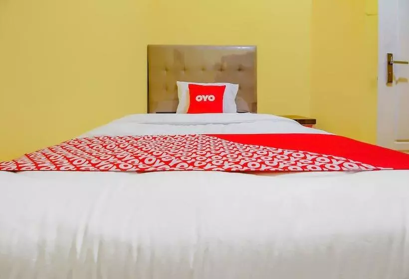 ホテル Oyo 90216 Kost Sanny