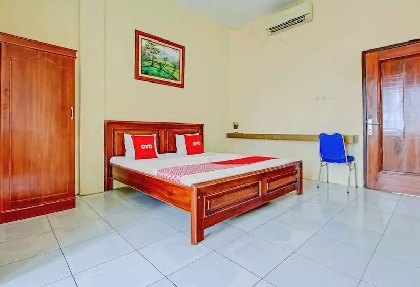 Hotelli Reddoorz Syariah At Penginapan Sederhana Palembang